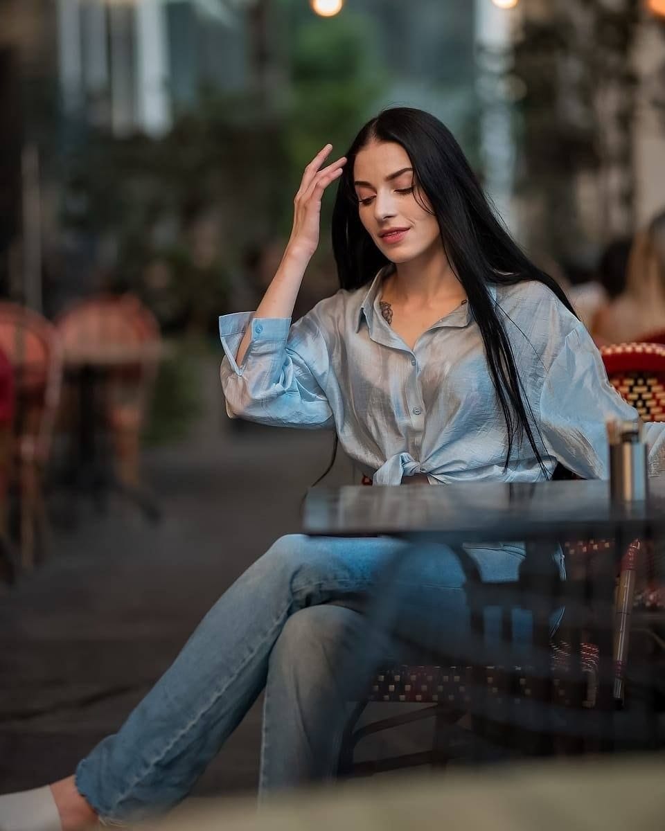 ליזה – פצצה בחורה הורסת 25- תל אביב