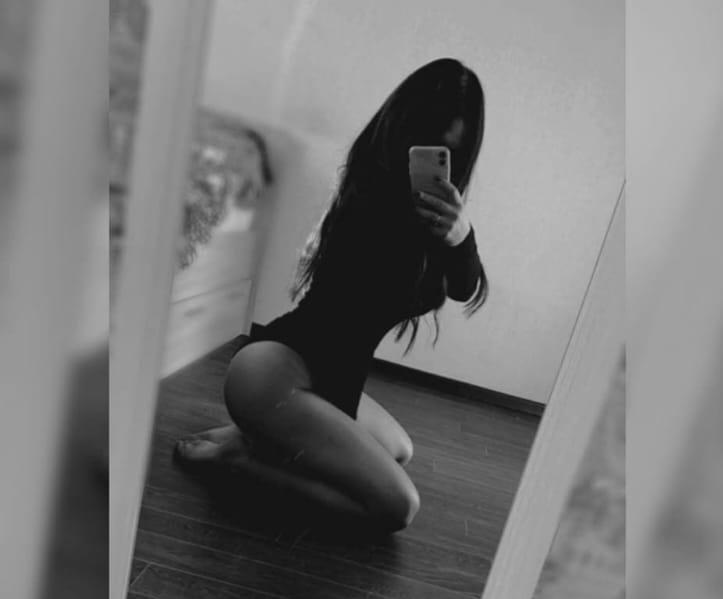 מארחת כוסית בטירוף ראשון לציון