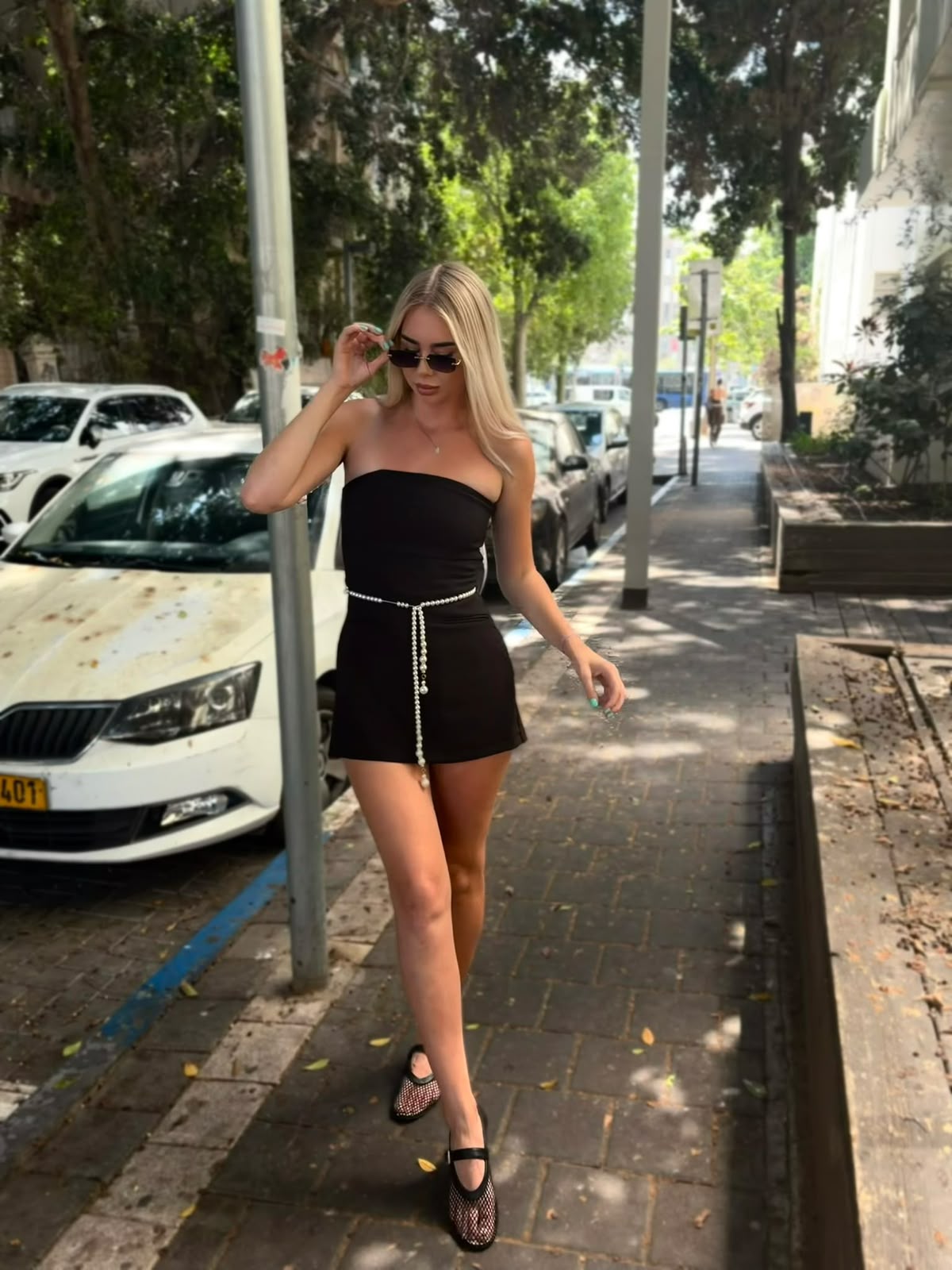 תל אביב – כוסית על בחורה אנרגטית
